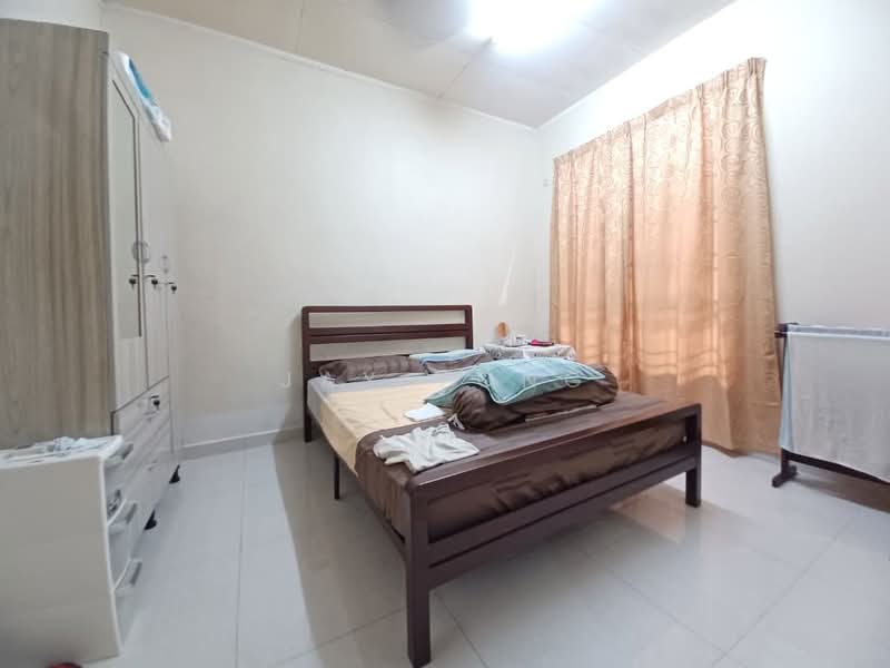 1-storey Terraced House for Sale in Bandar Bukit Raja (Klang) - Jay Yong - Bedroom - PropertyGuru.com.my