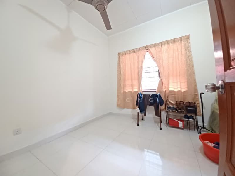 1-storey Terraced House for Sale in Bandar Bukit Raja (Klang) - Jay Yong - Bedroom - PropertyGuru.com.my