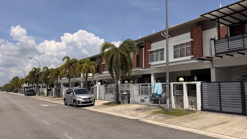Rumah Teres 2 Tingkat untuk Dijual di Bandar Rimbayu (Telok Panglima Garang) - Jack Lim - Exterior - PropertyGuru.com.my
