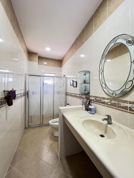 Banglo Pautan untuk Dijual di Kota Damansara (Selangor) - Esther Lim - Bathroom - PropertyGuru.com.my