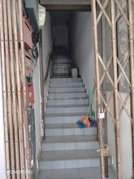 Shop / Office for Rent in Taman Maluri (Cheras) - Chris Lim - Corridor - PropertyGuru.com.my