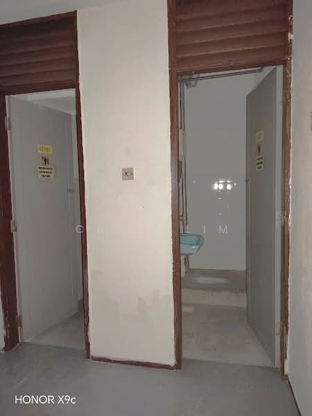 Shop / Office for Rent in Taman Maluri (Cheras) - Chris Lim - Bathroom - PropertyGuru.com.my