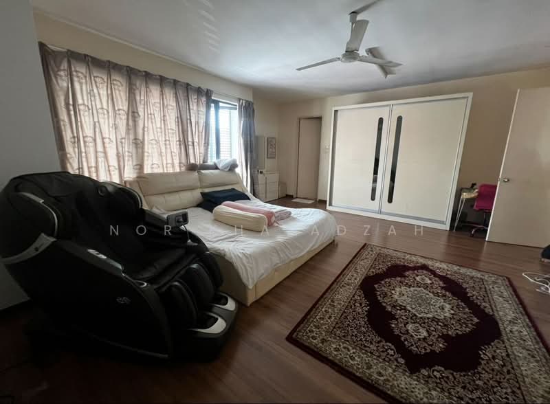 Semi-Detached House for Rent in Seksyen 7 (Shah Alam) - Nor Khafadzah - Master Bedroom - PropertyGuru.com.my
