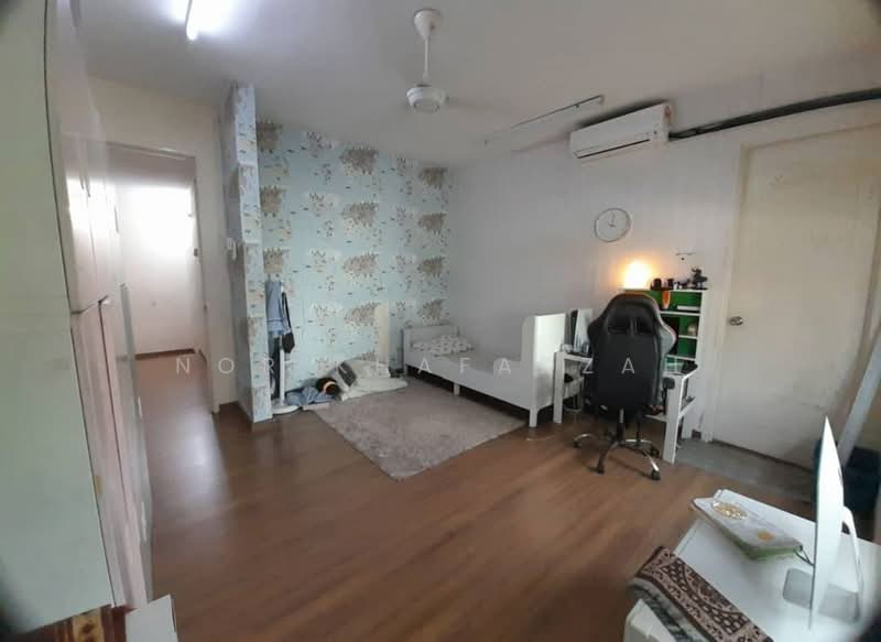 Semi-Detached House for Rent in Seksyen 7 (Shah Alam) - Nor Khafadzah - Bedroom - PropertyGuru.com.my