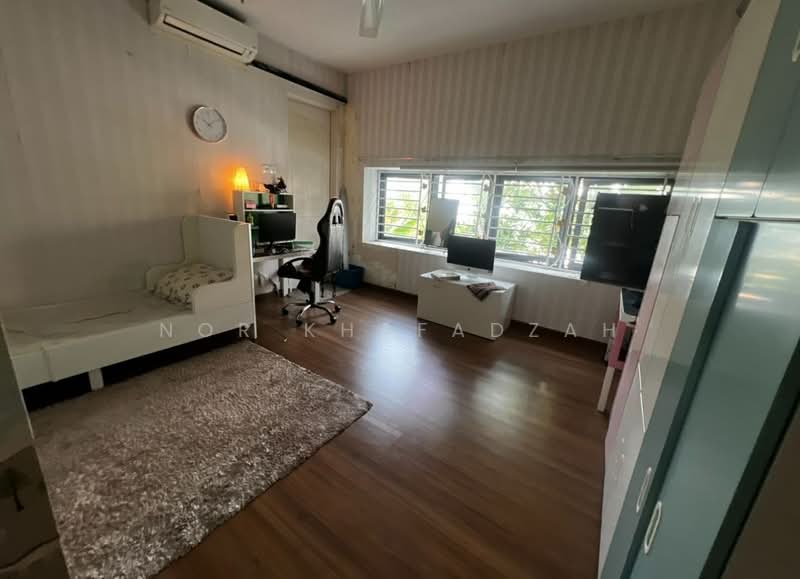 Semi-Detached House for Rent in Seksyen 7 (Shah Alam) - Nor Khafadzah - Bedroom - PropertyGuru.com.my