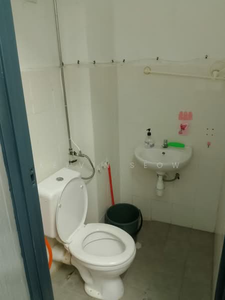 Pangsapuri untuk Disewa di Shineville Garden - Kelvin Seow - Bathroom - PropertyGuru.com.my