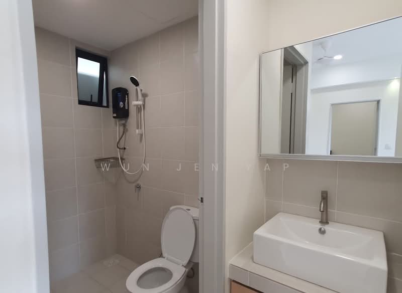 Condominium for Rent at Residensi Bukit Palma 3 (Palm Hill Residence 3) - Wun Jen Yap - Bathroom - PropertyGuru.com.my