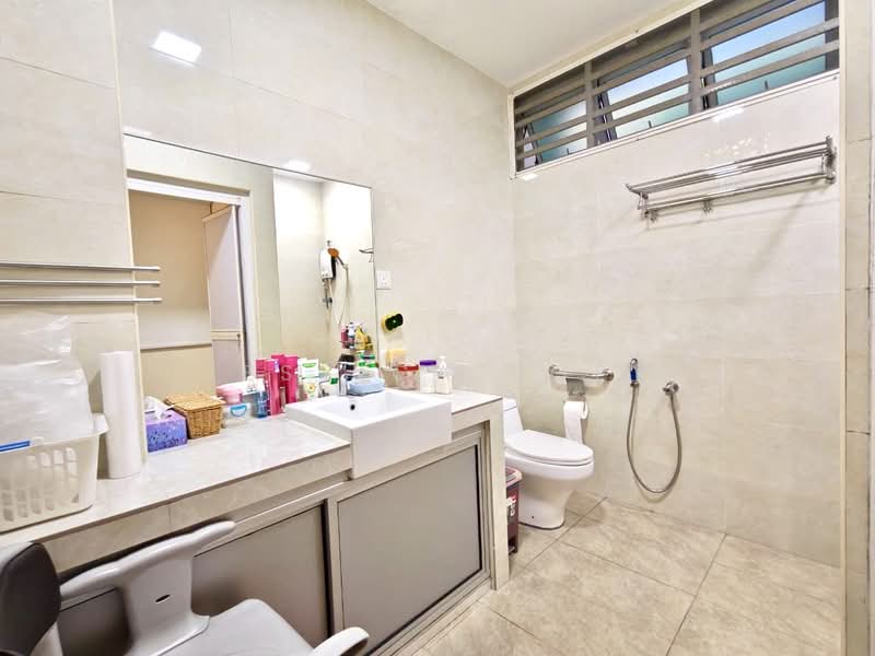 Semi-Detached House for Sale in Johor Bahru (Johor) - Jessica Boey - Bathroom - PropertyGuru.com.my