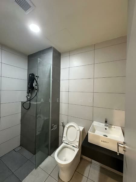 Servis Apartment untuk Disewa di The Era @ Duta North - Alex Ho - Bathroom - PropertyGuru.com.my