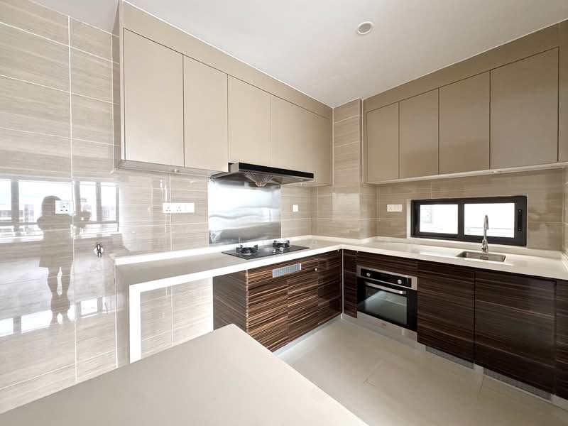 Service Residence for Sale at R&F Princess Cove Phase 2-Seine Region - Angelina Tan - PropertyGuru.com.my