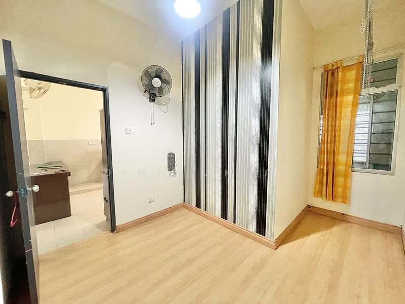 Rumah Teres 2 Tingkat untuk Dijual di Bandar Nusaputra (Puchong) - Dinie Akmal - Interior - PropertyGuru.com.my