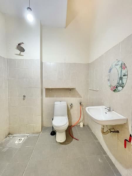 Rumah Teres 2 Tingkat untuk Dijual di Bandar Nusaputra (Puchong) - Dinie Akmal - Bathroom - PropertyGuru.com.my