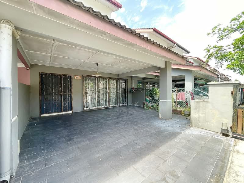 Rumah Teres 2 Tingkat untuk Dijual di Bandar Nusaputra (Puchong) - Dinie Akmal - Exterior - PropertyGuru.com.my
