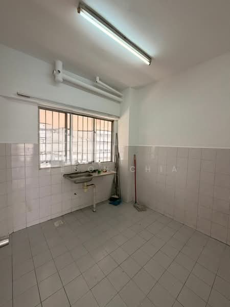 Condominium for Sale at Seri Cendekia - Jeson Chia - Kitchen - PropertyGuru.com.my