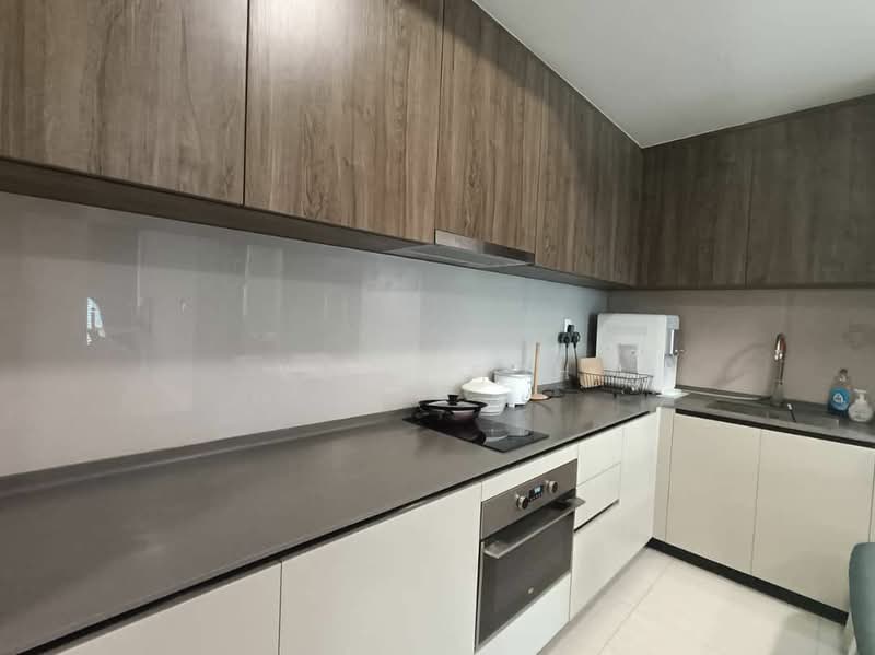 Servis Apartment untuk Disewa di Datum Jelatek Residence - Yumi Soh - Kitchen - PropertyGuru.com.my