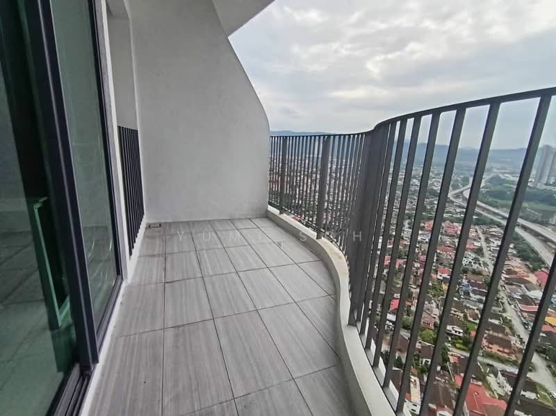 Servis Apartment untuk Disewa di Datum Jelatek Residence - Yumi Soh - Balcony - PropertyGuru.com.my
