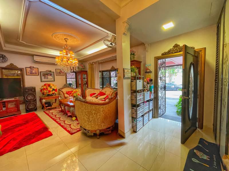 Rumah Teres 2.5 Tingkat untuk Dijual di Putrajaya (Putrajaya) - Dinie Akmal - Living Room - PropertyGuru.com.my