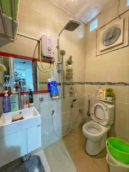Rumah Teres 2.5 Tingkat untuk Dijual di Putrajaya (Putrajaya) - Dinie Akmal - Bathroom - PropertyGuru.com.my