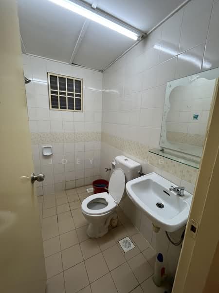 Apartment for Sale at Pangsapuri Seri Meranti - Joey Wong - Bathroom - PropertyGuru.com.my
