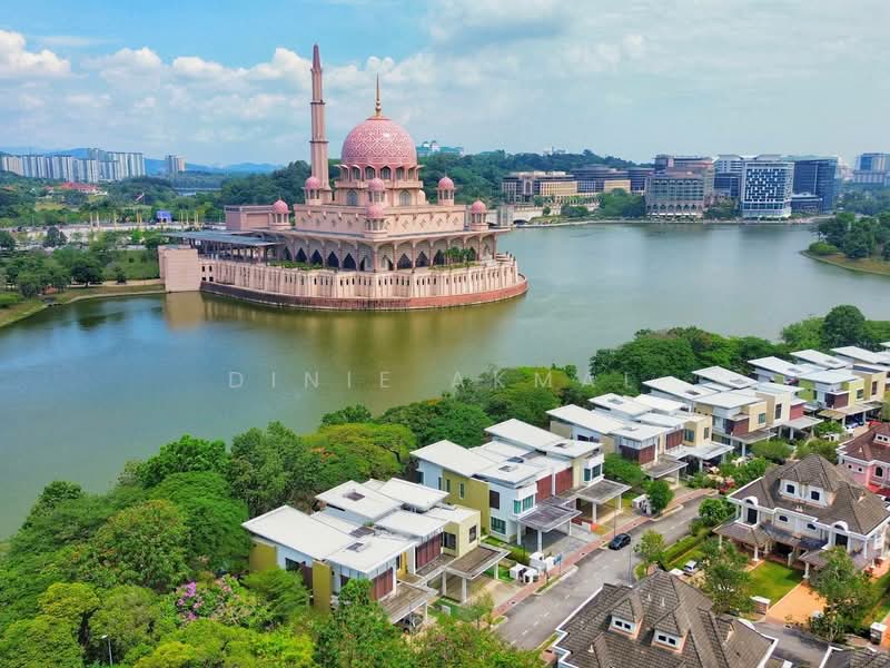 Semi-Detached House for Sale in Presint 8 (Putrajaya) - Dinie Akmal - Exterior - PropertyGuru.com.my