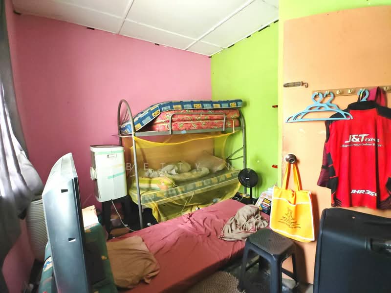 Rumah Teres 2 Tingkat untuk Dijual di Taman Puteri Wangsa (Ulu Tiram) - Betty Ng - PropertyGuru.com.my