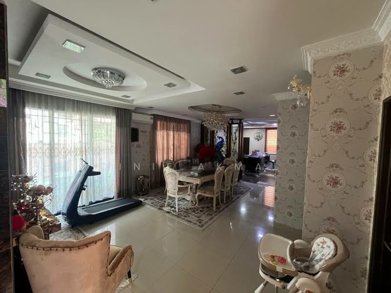 Bungalow for Sale in Taman Aman Perdana (Kapar) - Dinie Akmal - Dining Room - PropertyGuru.com.my