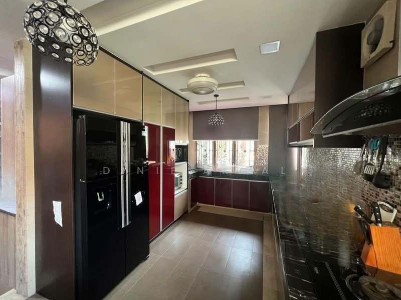 Bungalow for Sale in Taman Aman Perdana (Kapar) - Dinie Akmal - Kitchen - PropertyGuru.com.my