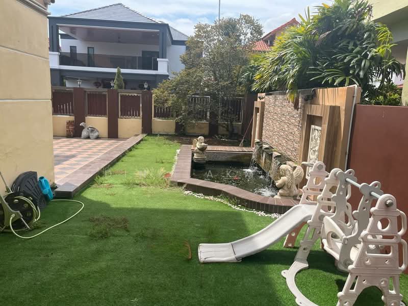 Bungalow for Sale in Taman Aman Perdana (Kapar) - Dinie Akmal - Garden - PropertyGuru.com.my