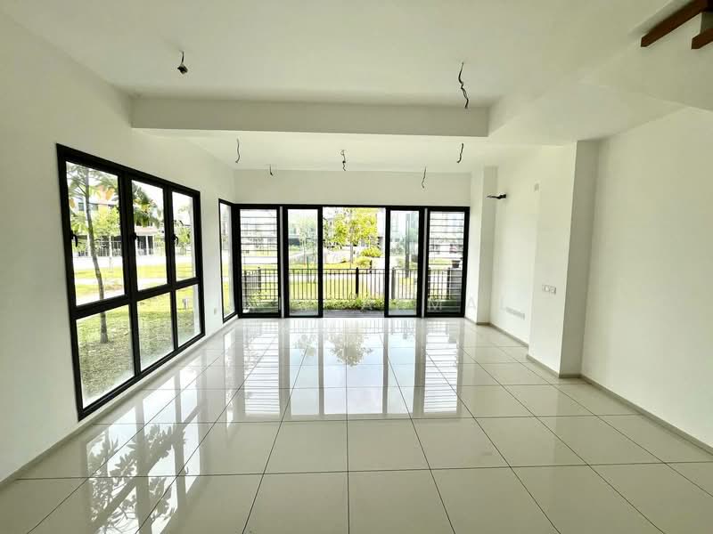 Rumah Teres 2 Tingkat untuk Dijual di Shah Alam (Selangor) - Dinie Akmal - Living Room - PropertyGuru.com.my