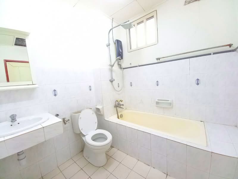 2-storey Terraced House for Sale in Bangi (Selangor) - Tony Lau - Bathroom - PropertyGuru.com.my