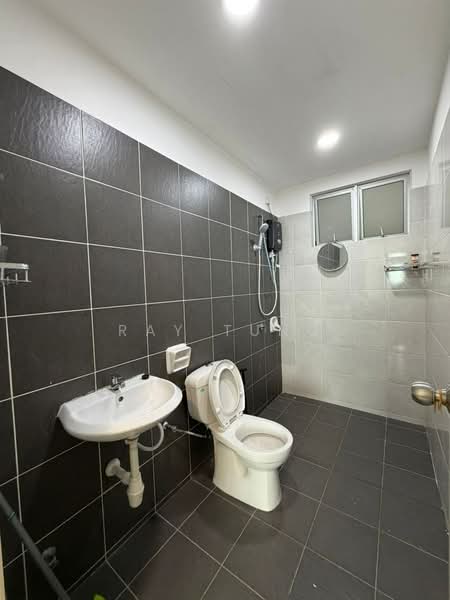 Service Residence for Rent at Residensi Taman Pelangi Indah - Ray Tung - Bathroom - PropertyGuru.com.my