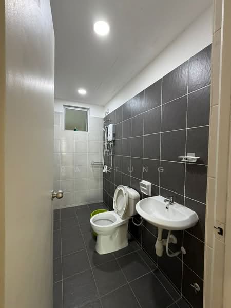 Service Residence for Rent at Residensi Taman Pelangi Indah - Ray Tung - Bathroom - PropertyGuru.com.my