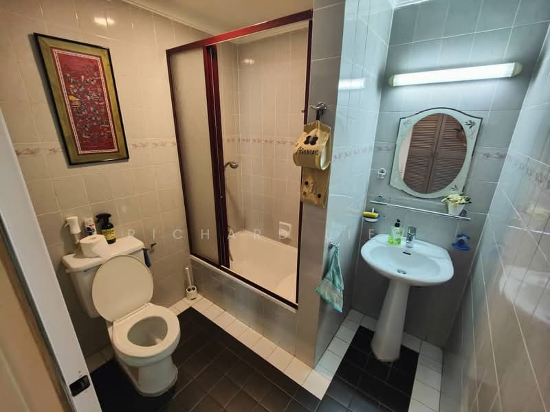 Rumah Teres 2 Tingkat untuk Dijual di SS 21, Damansara Utama (Petaling Jaya) - Richard Liew - Bathroom - PropertyGuru.com.my