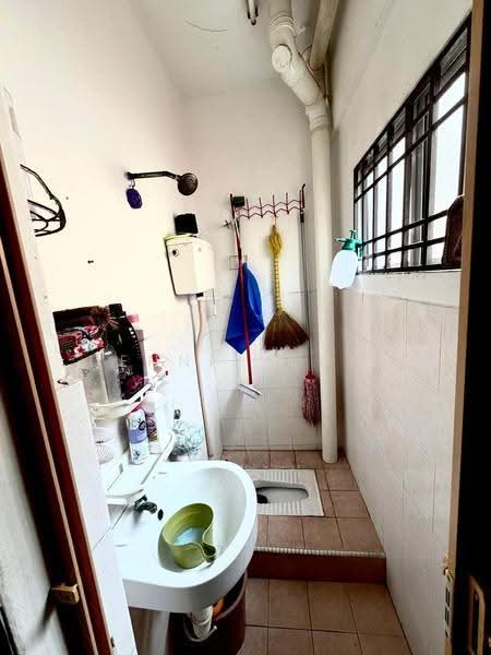 2-storey Terraced House for Sale in Bandar Sungai Long (Selangor) - Dennix Chin - Bathroom - PropertyGuru.com.my