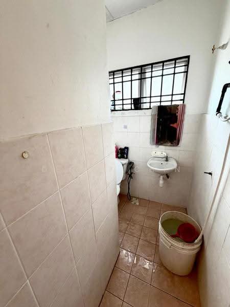 2-storey Terraced House for Sale in Bandar Sungai Long (Selangor) - Dennix Chin - Bathroom - PropertyGuru.com.my