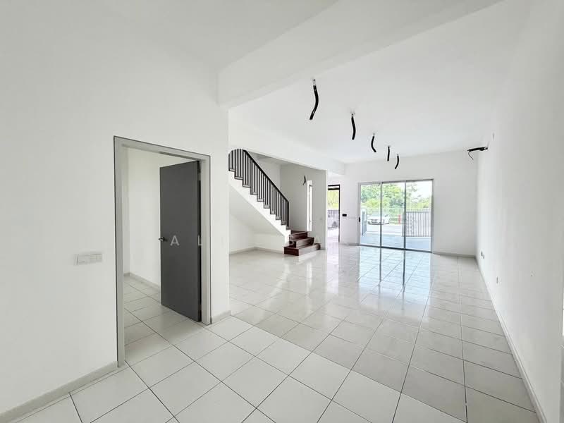 Rumah Teres 2 Tingkat untuk Dijual di Taman Sepang (Sepang) - Alif Saad - PropertyGuru.com.my