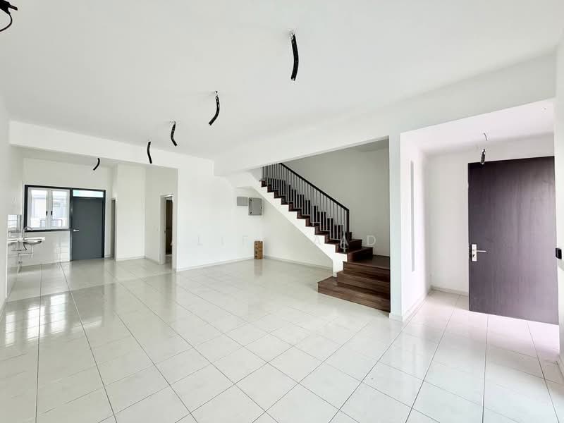Rumah Teres 2 Tingkat untuk Dijual di Taman Sepang (Sepang) - Alif Saad - PropertyGuru.com.my