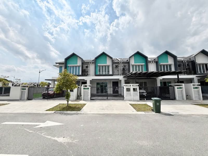 Rumah Teres 2 Tingkat untuk Dijual di Taman Sepang (Sepang) - Alif Saad - PropertyGuru.com.my