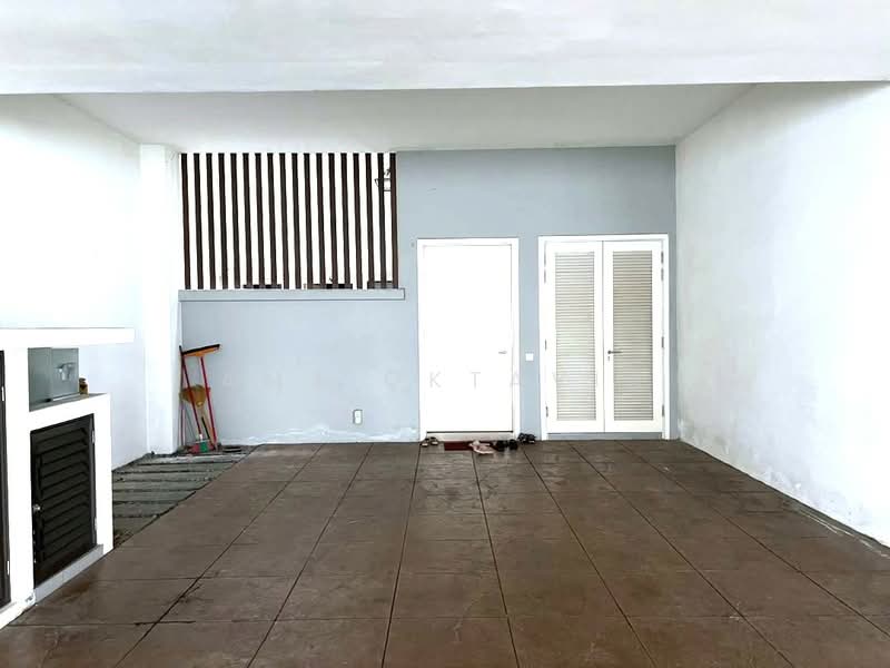 3-storey Terraced House for Rent in Cyberjaya (Selangor) - Amy Oktavia - Exterior - PropertyGuru.com.my