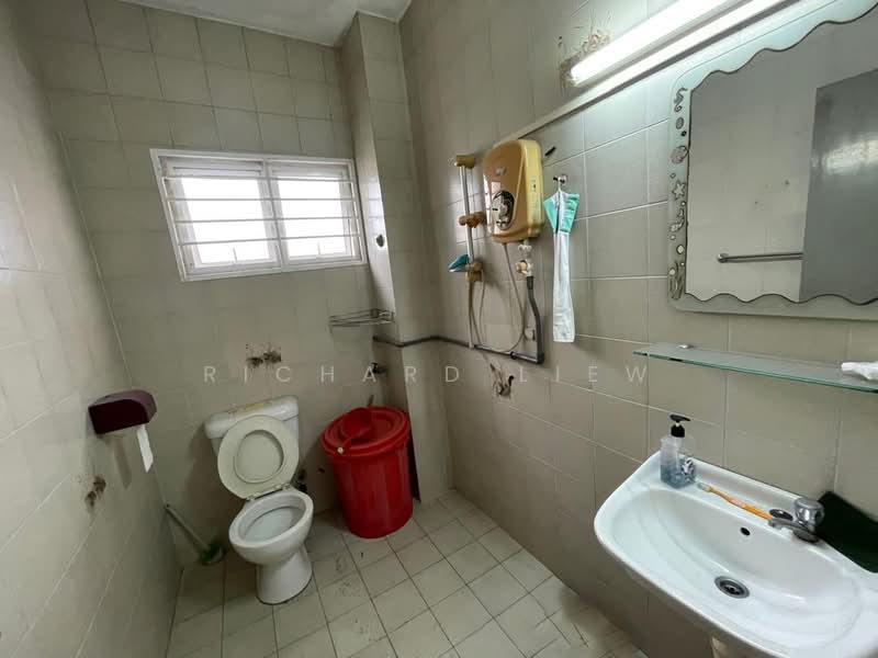 Rumah Banglo untuk Dijual di SS 21, Damansara Utama (Petaling Jaya) - Richard Liew - Bathroom - PropertyGuru.com.my