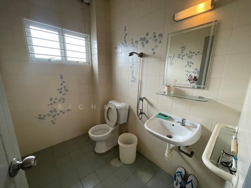 Rumah Banglo untuk Dijual di SS 21, Damansara Utama (Petaling Jaya) - Richard Liew - Bathroom - PropertyGuru.com.my