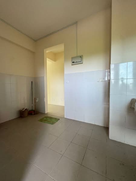 Kondominium untuk Dijual di Skyvilla Residences - Jeno Tan - Kitchen - PropertyGuru.com.my