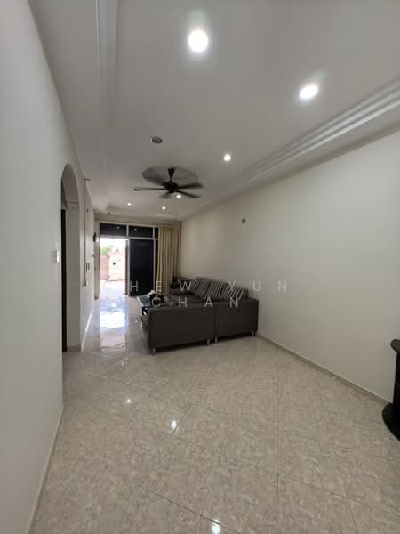 Rumah Teres 1 Tingkat untuk Disewa di Johor Bahru (Johor) - Chew Yun Chan - Living Room - PropertyGuru.com.my