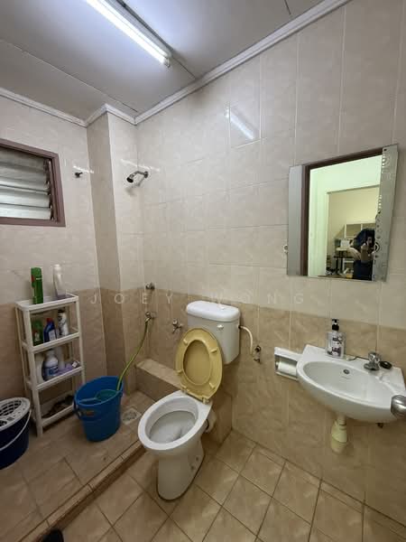Shop for Rent in Seksyen 5, Bandar Kinrara (Puchong) - Joey Wong - Bathroom - PropertyGuru.com.my