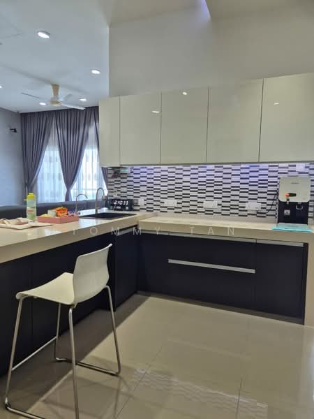 Kondominium untuk Disewa di Sri Putramas III / Royal Regent - TOMMY TAN - Kitchen - PropertyGuru.com.my