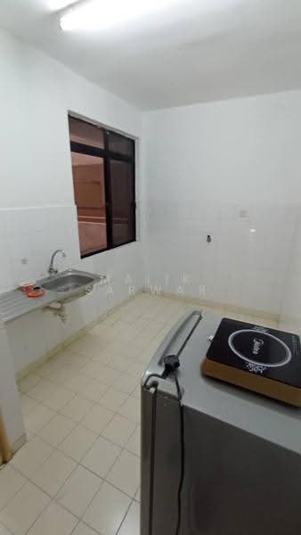 Kondominium untuk Disewa di Cyberia Smart Homes - Malik Sarwar - Kitchen - PropertyGuru.com.my