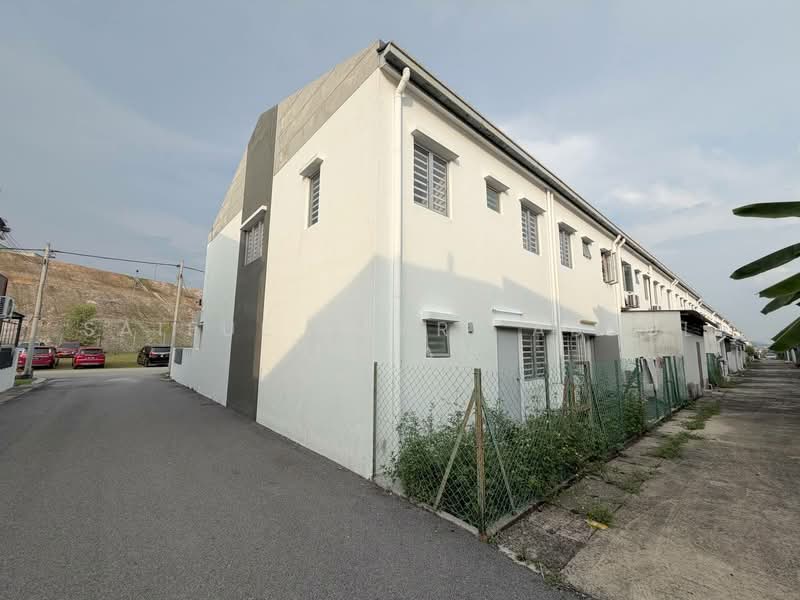 Rumah Teres 2 Tingkat untuk Dijual di Kuala Selangor (Selangor) - Saiful Bahri Abdul Manan - Exterior - PropertyGuru.com.my