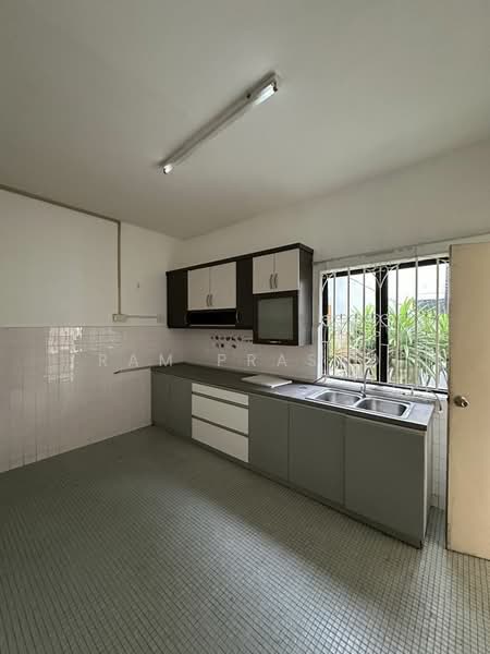 Semi-Detached House for Sale in Taman Kolam Air (Johor Bahru) - Ram Prasad - Kitchen - PropertyGuru.com.my