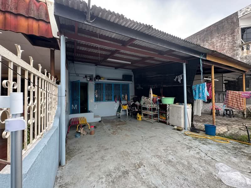 2-storey Terraced House for Sale in Taman Putra (Ampang) - M.J Zairin - Exterior - PropertyGuru.com.my