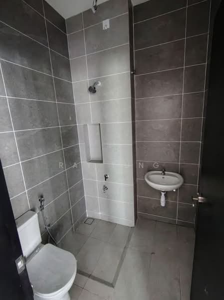 2-storey Terraced House for Rent in Taman Pelangi Indah (Ulu Tiram) - Ray Tung - Bathroom - PropertyGuru.com.my